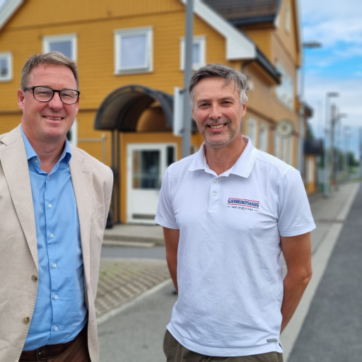 Bane NOR och Gjermundshaug vid Stange station